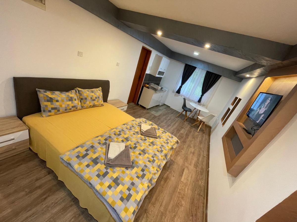 Studio apartment Lalović Žabljak Esterno foto